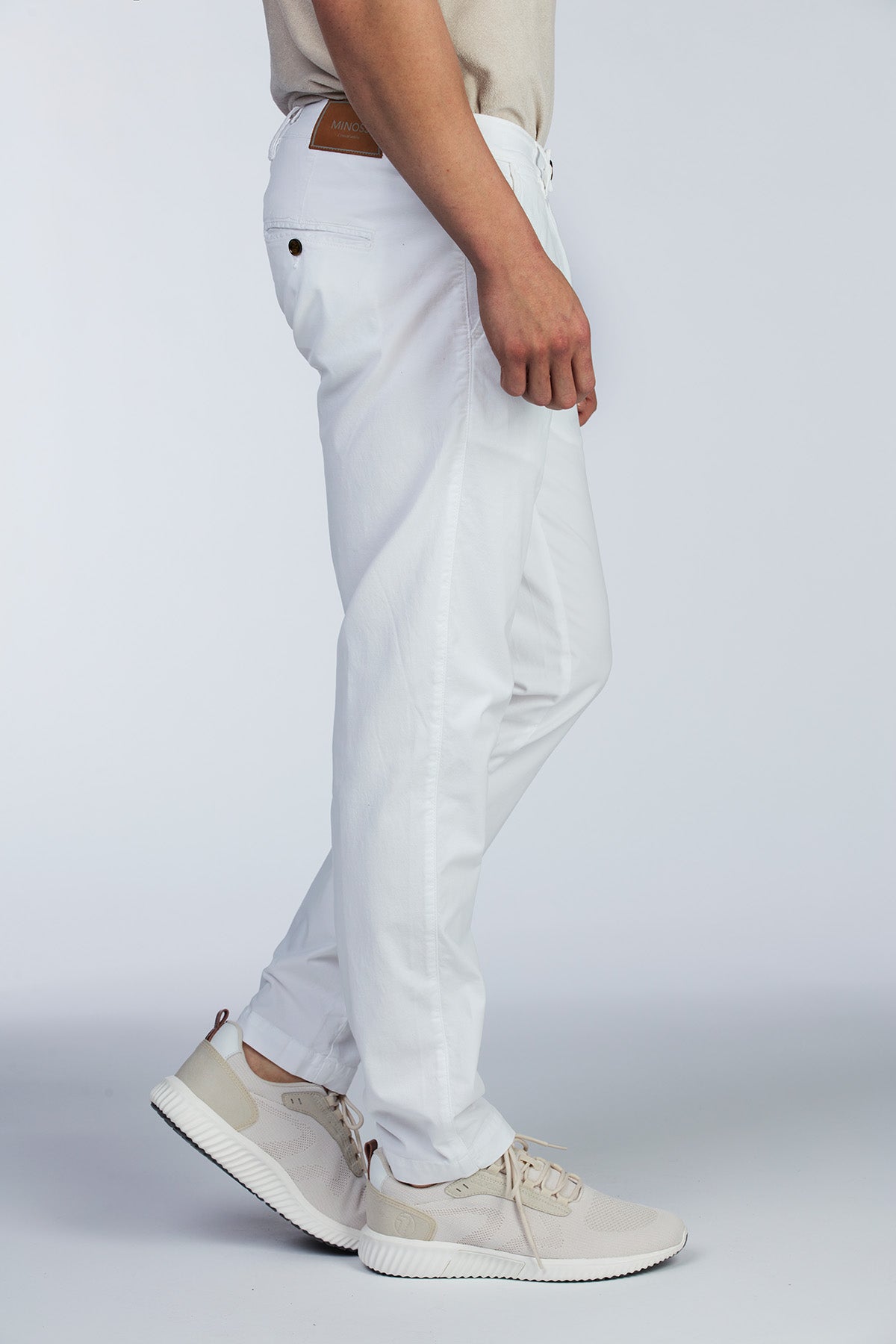 Calipto Chino White